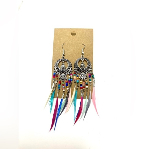NEW INVENTORY Stunning Boho Feather Earrings​​ - Picture 3 of 5
